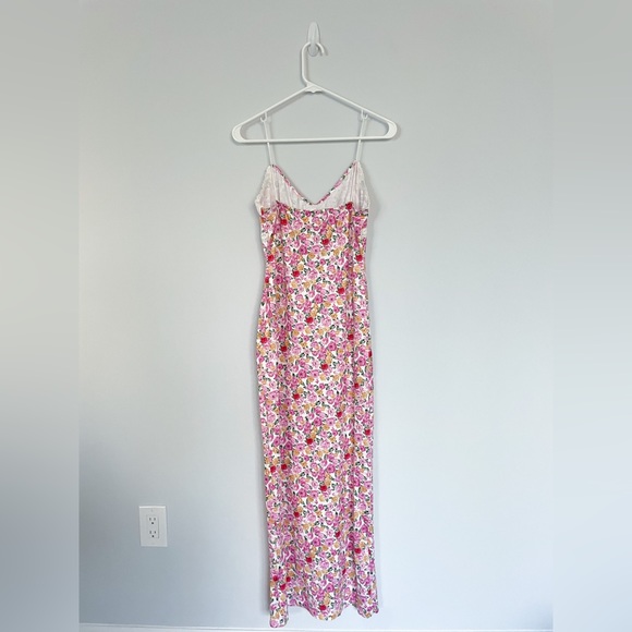 Gorgeous Floral Maxi Dress - Picture 3 of 3
